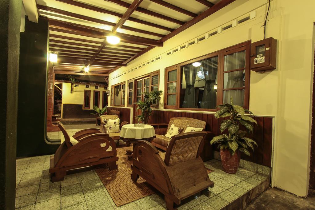 Griya Langen Guesthouse Yogyakarta Eksteriør billede