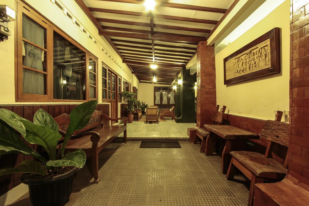 Griya Langen Guesthouse Yogyakarta Eksteriør billede